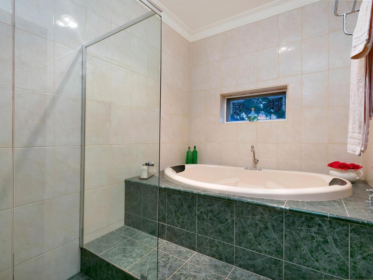 Lake Bywater Cottage Walker Flat Екстериор снимка