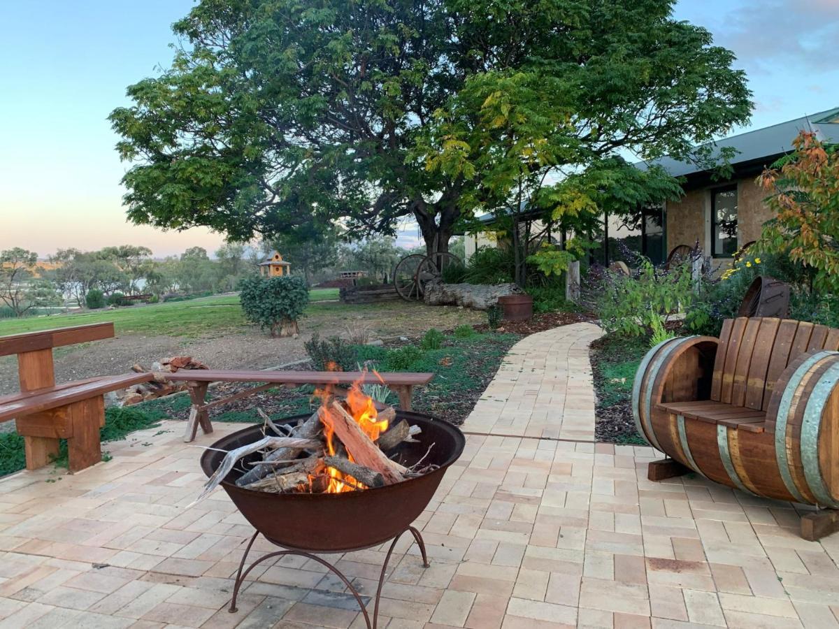 Lake Bywater Cottage Walker Flat Екстериор снимка