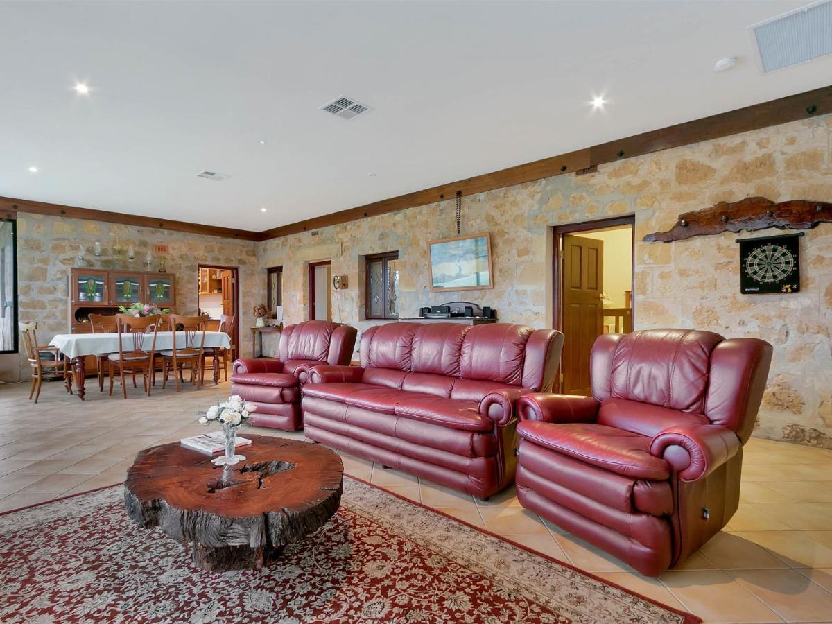 Lake Bywater Cottage Walker Flat Екстериор снимка
