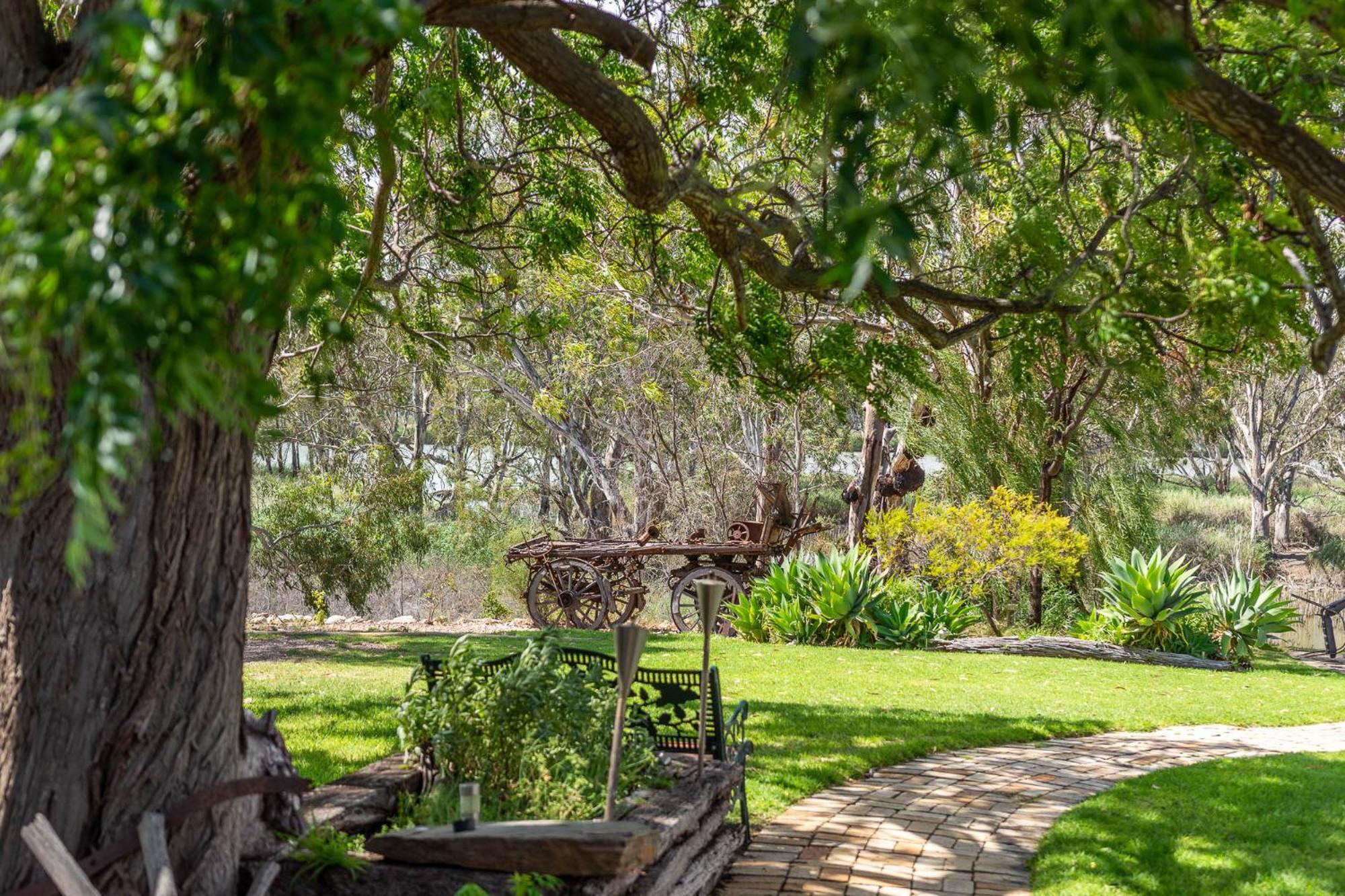 Lake Bywater Cottage Walker Flat Екстериор снимка